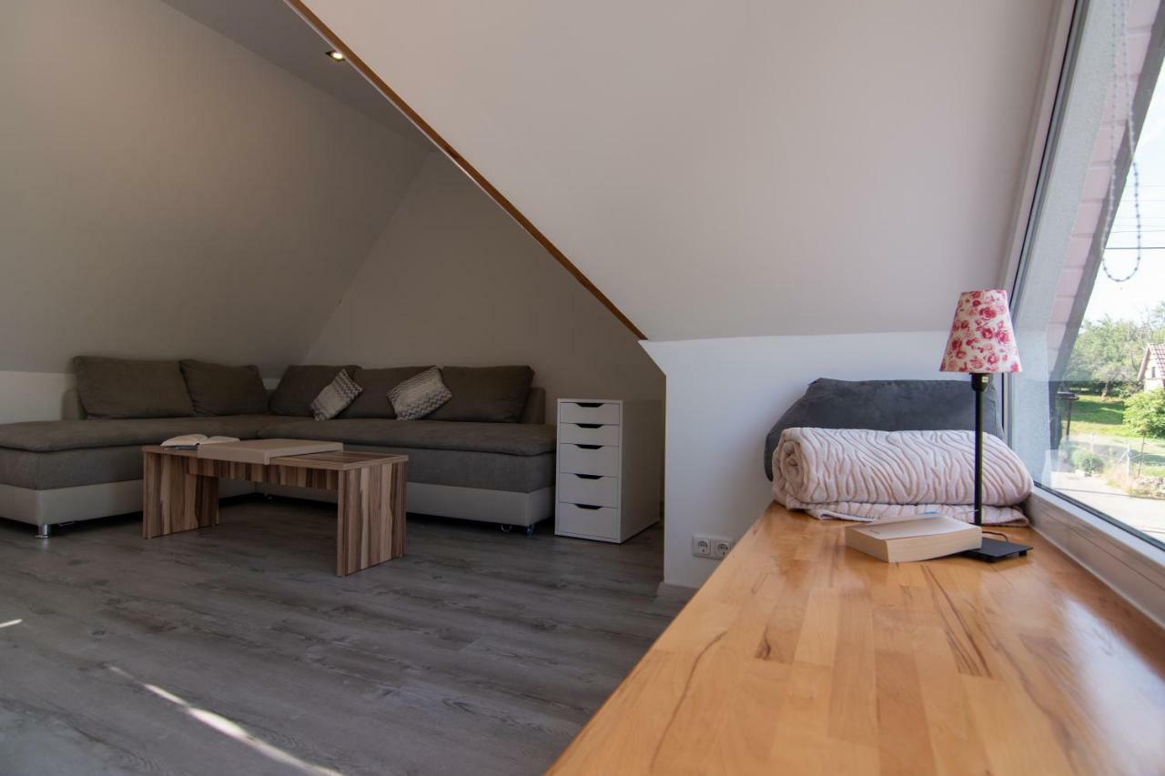 Ferienhaus Goermer Mit Wasserbett Schmolln  Bagian luar foto